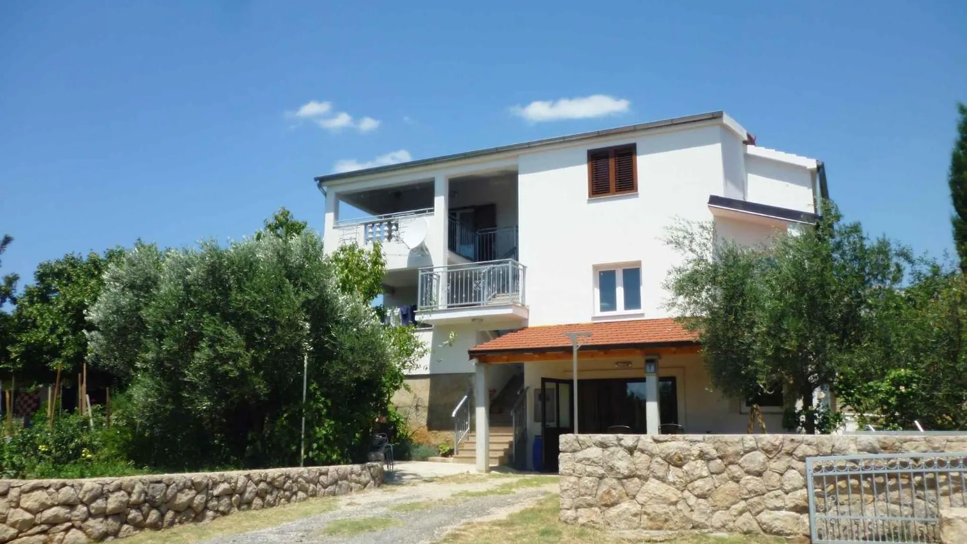 Apartment In Starigrad-Paklenica 34902